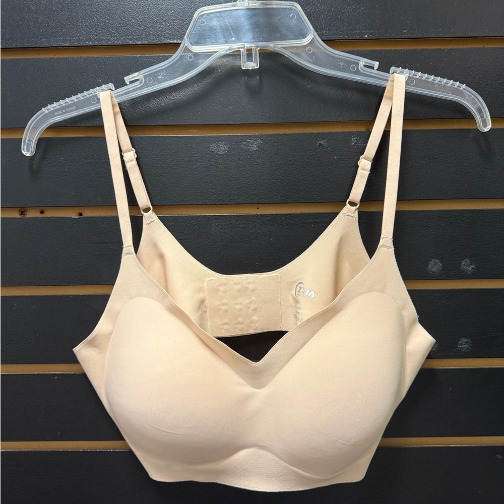 ZYIA Active Nude Wireless Bra Seamless Support Size L